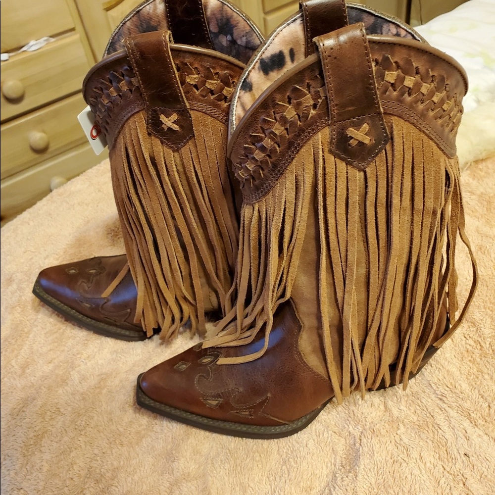 Dingo boots